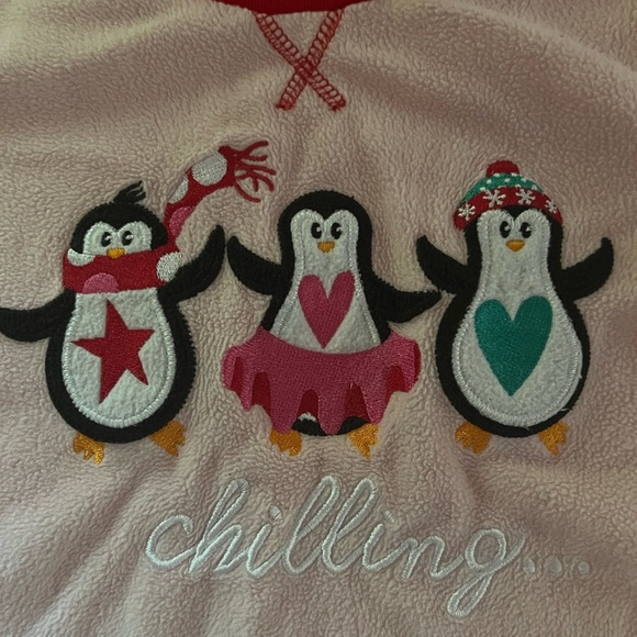 Cuddi Duds child’s Christmas three chilling penguins shirt. Size M 7/8 - Picture 1 of 8